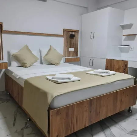 Hotel Alibabam & 2*